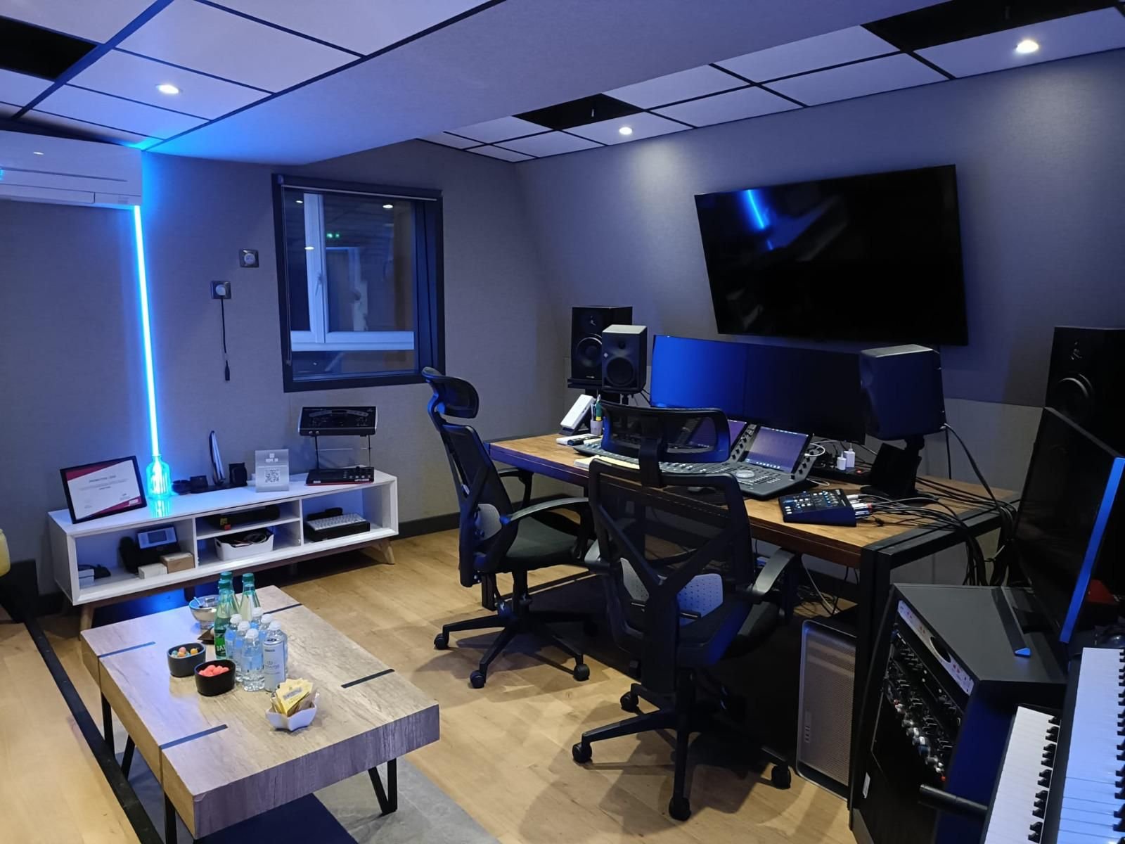 Studio 6